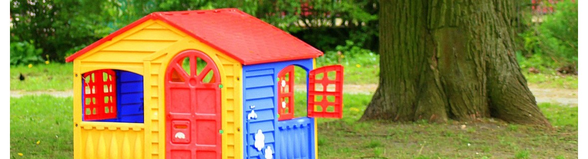 Ogrodowy domek dla dzieci z tworzywa