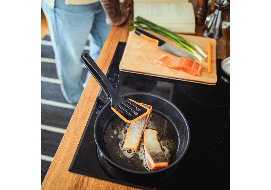 Zdjęcie: Szpatuła do przewracania FISKARS
