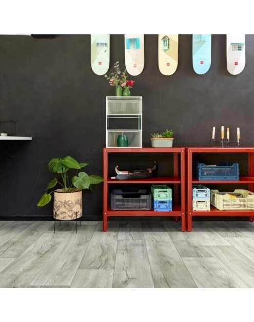 Zdjęcie: Wykładzina PCV Bartesa 300 Cracked Oak 990M BEAUFLOR