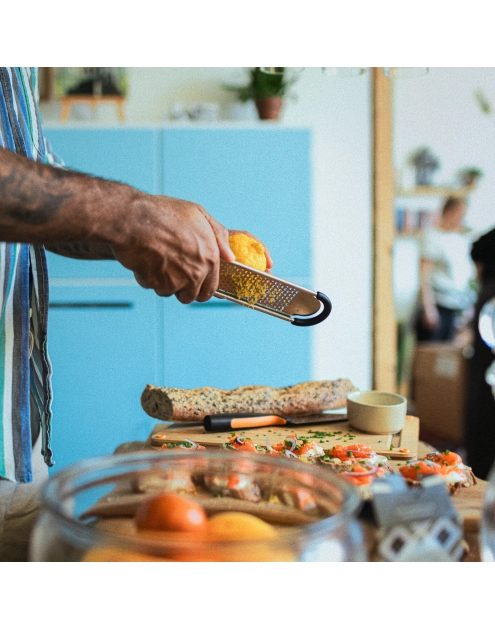 Zdjęcie: Tarka z drobnymi oczkami FISKARS