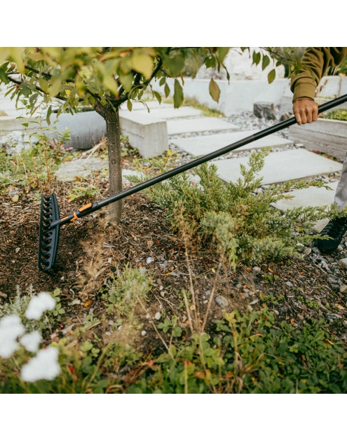 Zdjęcie: Grabie ogrodowe uniwersalne do liści i wyrównywania gleby, głowica One Click FISKARS