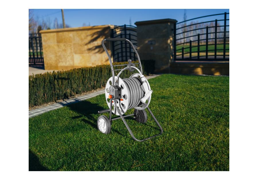 Zdjęcie: Zestaw do nawadniania z wózkiem na wąż White Line 1/2" 60 m i armaturą Titan Reel BRADAS