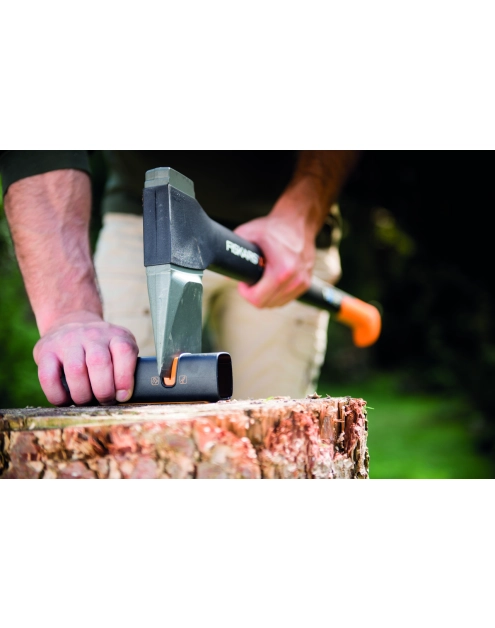 Zdjęcie: Ostrzałka do siekier i noży Xsharp 1000601 FISKARS