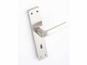 Klamka Bingo na szyldzie długim na klucz - KGB 311A KUCHINOX