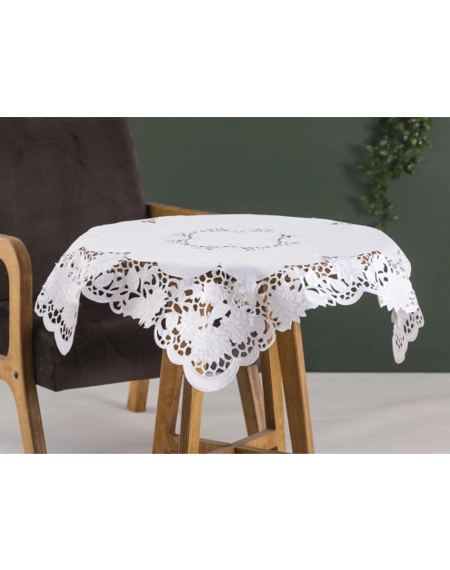 Zdjęcie: Obrus 80x80 cm biały ażurowa Łąka ALTOMDESIGN