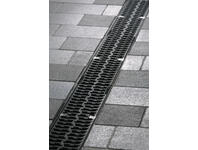 Zdjęcie: Ruszt z żeliwa w poprzeczne mostki 0,5 m - C250 do systemu Multilinie V100 Deckline ACO