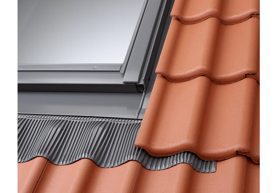 Zdjęcie: Kołnierz pojedynczy EDJ 0000 profilowany do obniżonego montażu, 134x140 cm VELUX