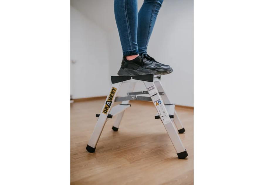 Zdjęcie: Drabina aluminiowa dwustronna 2x2 stopnie 125 kg Comfort DRABEST