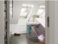 Zdjęcie: Okno GGU 0068 drewniano-poliuretanowe otwierane u góry, 55x78 cm VELUX