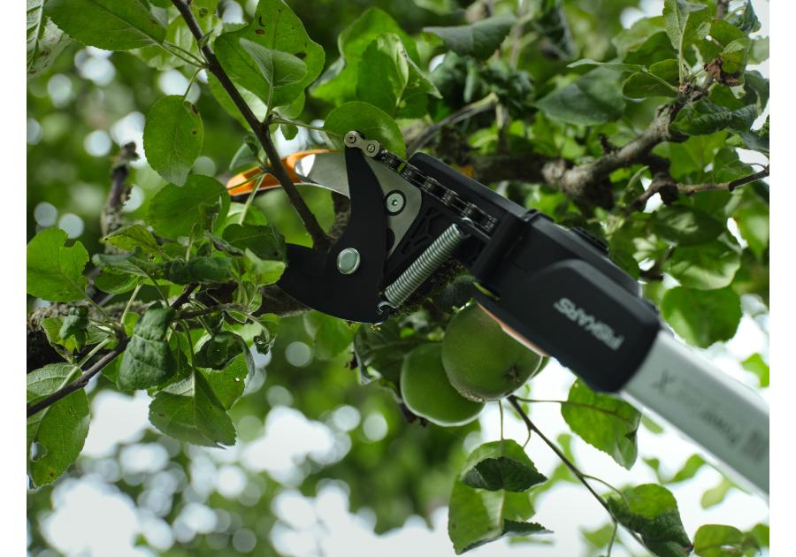 Zdjęcie: Sekator ogrodowy na wysięgniku DualAction Żyrafa UPX96 uniwersalny X-Series FISKARS