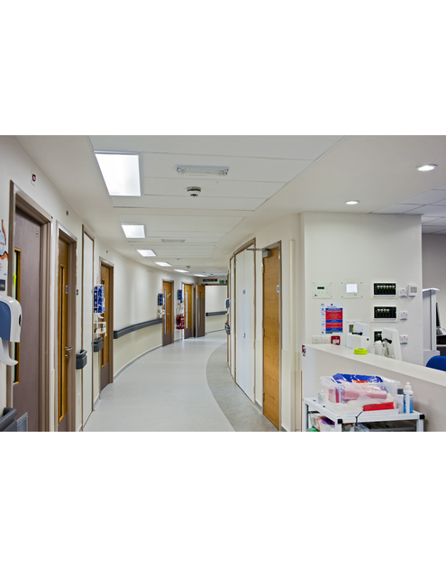 Zdjęcie: Płyta sufitowa MediCare Standard E24 1200x600x15 mm akustyczny sufit podwieszany ROCKFON