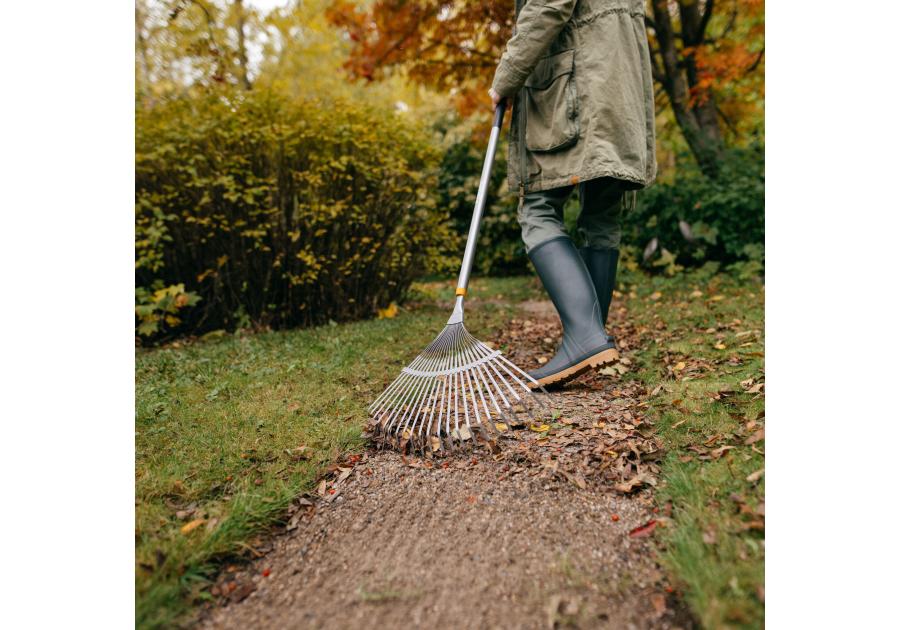 Zdjęcie: Grabie metalowe do liści Ergonomic wachlarzowe FISKARS