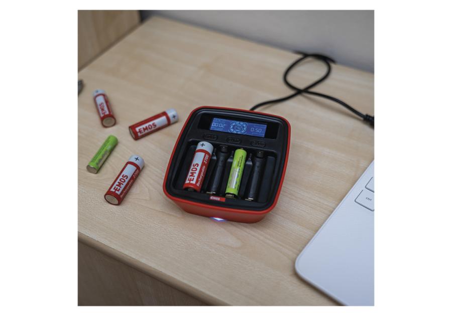 Zdjęcie: Ładowarka akumulatorków profi BCN-42D + 4AA 2700 EMOS