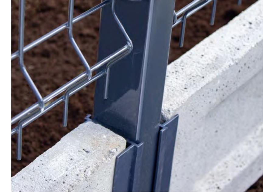 Zdjęcie: Łącznik z tworzywa sztucznego do podmurówki ogrodzenia W LDN30 PLA RAL 9005 JONIEC