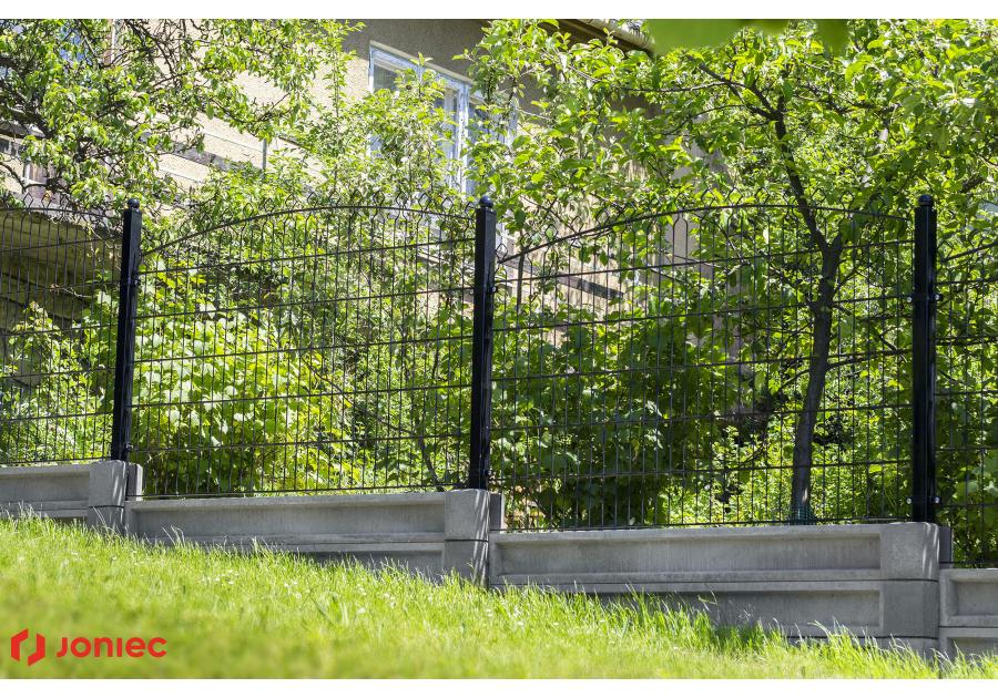 Zdjęcie: Podmurówka betonowa ogrodzenia DOX 20 247 szara JONIEC