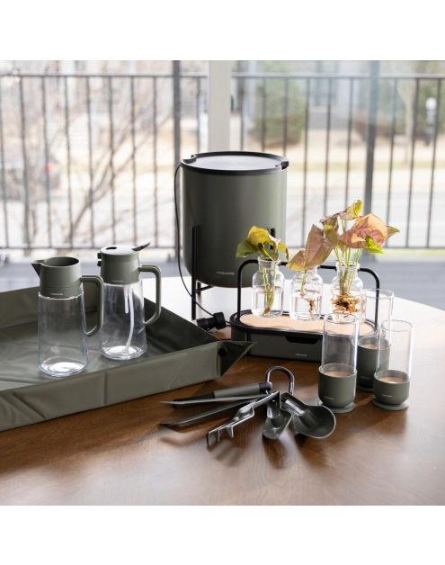 Zdjęcie: Pojemnik do propagacji roślin Plant Care szklany z metalową podstawą FISKARS