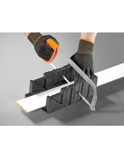 Zdjęcie: Listwa przypodłogowa PVC Status Line 80x15 mm 2,2 m biały RAL9003 lakier półmat CEZAR