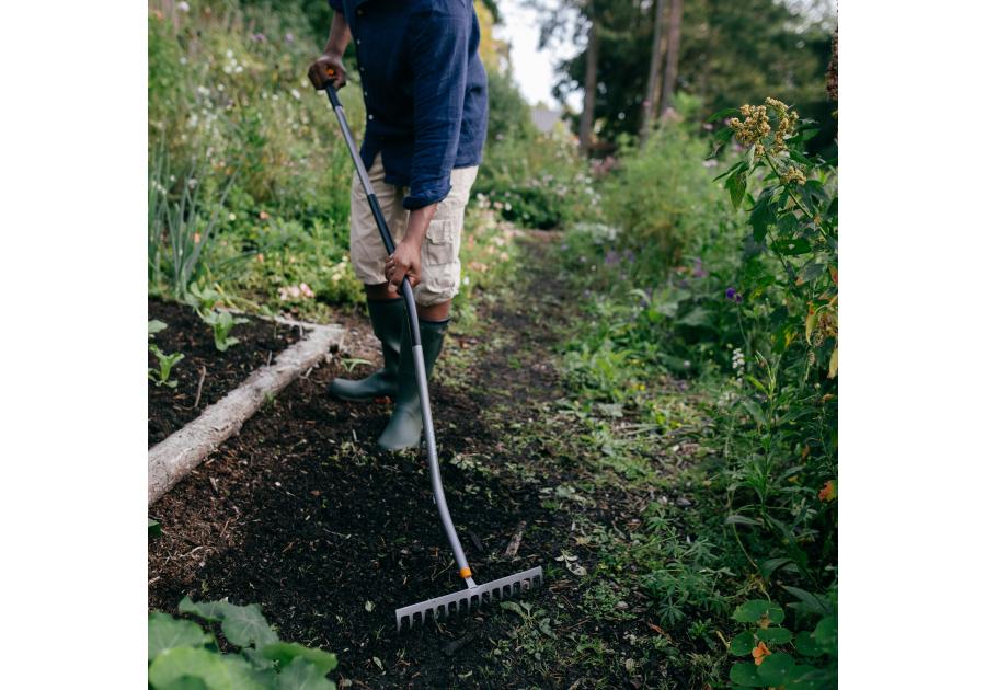 Zdjęcie: Grabie 14-zębne Ergonomic wygięty trzonek FISKARS
