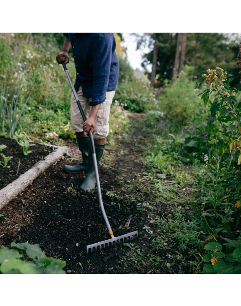 Zdjęcie: Grabie 14-zębne Ergonomic wygięty trzonek FISKARS