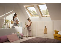 Zdjęcie: Okno GZL 1051B drewniane otwierane od dołu, 78x98 cm VELUX