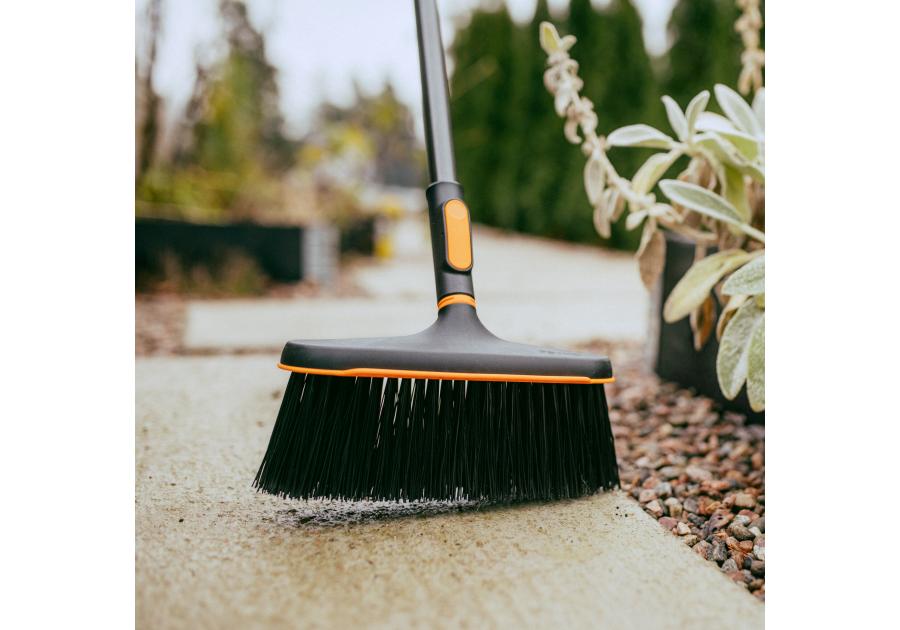 Zdjęcie: Szczotka uniwersalna, głowica One Click FISKARS