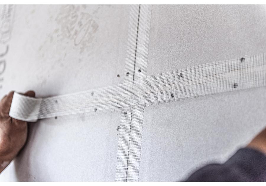 Zdjęcie: Taśma antyrysowa fibermesh do płyt G-K 50 mm x 20 m STALCO