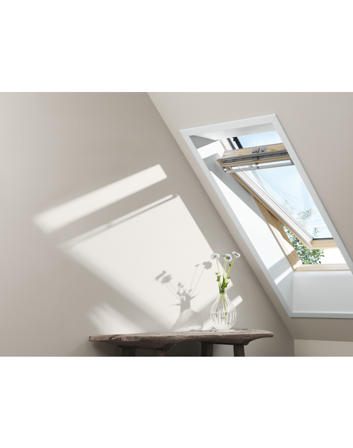 Zdjęcie: Okno GGL 3068 drewniane otwierane u góry, 78x118 cm VELUX