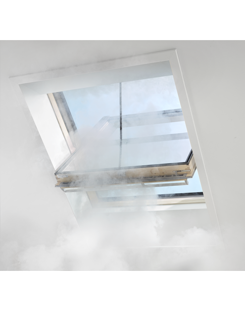 Zdjęcie: Oddymiające Okno obrotowe GGL MK04 306640 drewniane, 3-szybowe VELUX