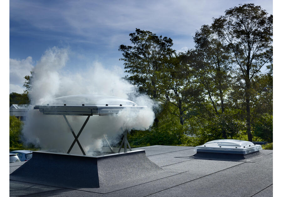 Zdjęcie: Okno do dachów płaskich CSP 1073Q oddymiające, 120x120 cm VELUX