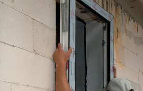 Montaż okien w warstwie ocieplenia – jak zrobić to poprawnie