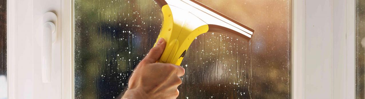 Jak sprawnie i dokładnie myć okna, aby jak najdłużej utrzymać je w czystości