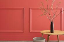 Czerwone ściany w sypialni, salonie, pokoju czy kuchni. Jak zaaranżować wnętrza?