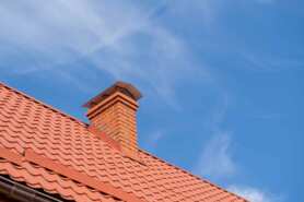 Jak wyczyścić komin z sadzy?